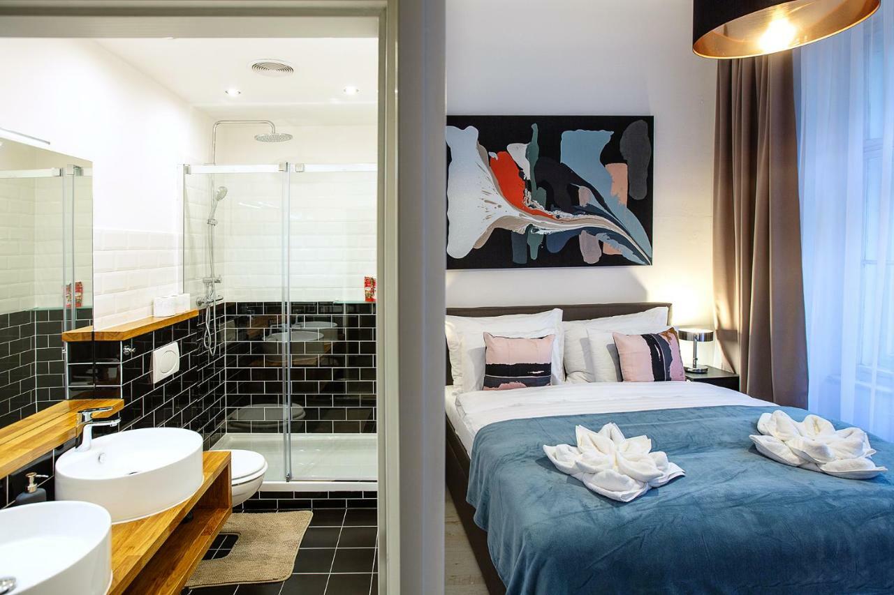 5Br 2Bath Family Apt 5Mins To Wenceslas Square براغ المظهر الخارجي الصورة